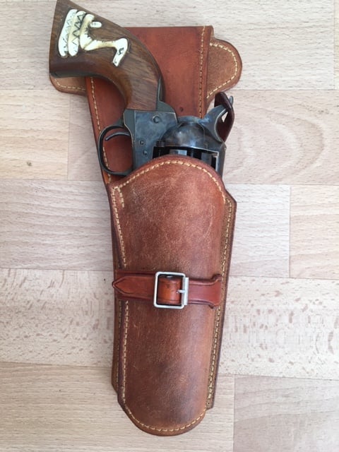 Holster réalisé par Robert (ancien stagiaire)