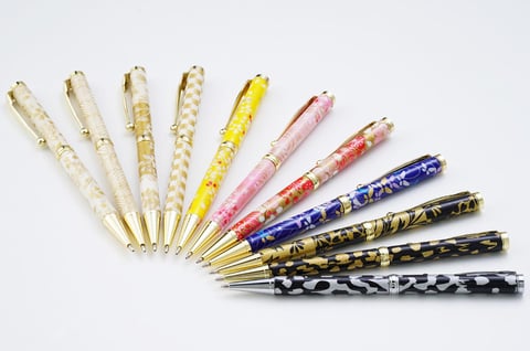 #ギフト #プレゼント #贈り物 #お祝い #誕生日 #バースデー #結婚記念 #筆記具 #文房具 ＃万年筆 #ボールペン #シャープペン #木材 #和紙 #お祝い #入学 #卒業 #就職 #昇進 #栄転 #昇進 #送別 #還暦 #内祝い #クリスマス #新生活 #母の日 #父の日 #敬老の日 木箱 BOX ケース