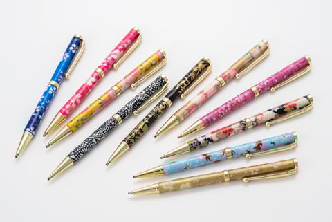 #ギフト #プレゼント #贈り物 #お祝い #誕生日 #バースデー #結婚記念 #筆記具 #文房具 ＃万年筆 #ボールペン #シャープペン #木材 #和紙 #お祝い #入学 #卒業 #就職 #昇進 #栄転 #昇進 #送別 #還暦 #内祝い #クリスマス #新生活 #母の日 #父の日 #敬老の日 木箱 BOX ケース