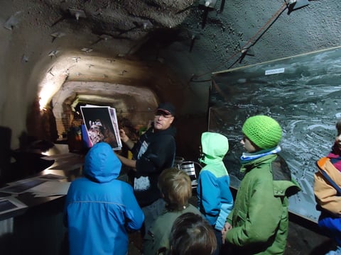 Der NV Wölflinswil organisierte für den Jugendclub Pirol eine Exkursion zum Bergwerk in Herznach (16.09.17)