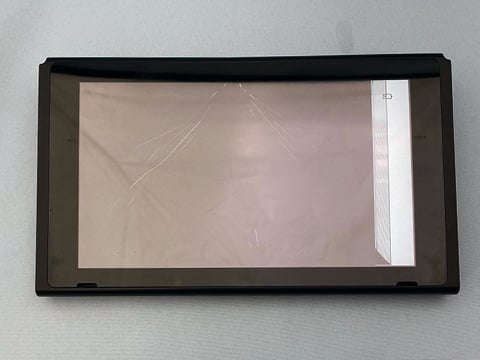 Switch 画面割れ　修理