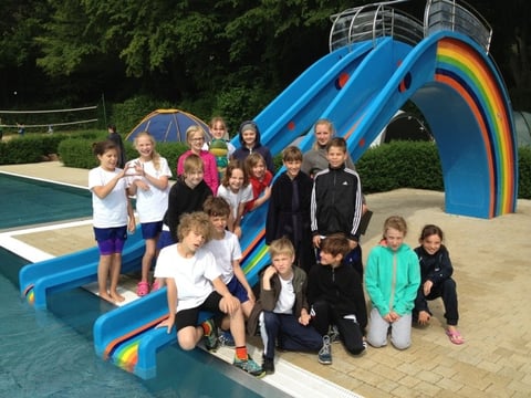 Die Gruppe vor dem Start gut gelaunt bei schönstem Wetter