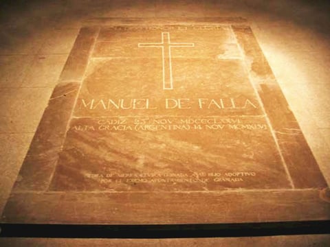 Tumba de Manuel de Falla (cripta de la Catedral de Santa Cruz de Cádiz ).