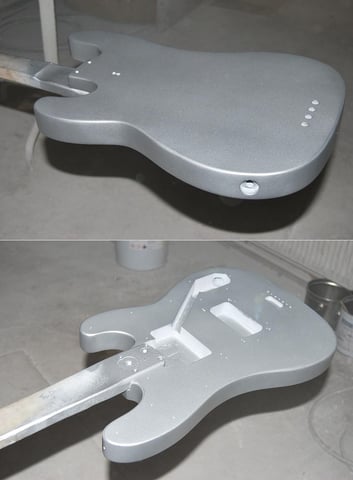 Im Anschluß erfolgt der Basislack (in Silber) um später den Candy Effekt zu erhalten.