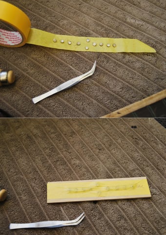 Zuerst entferne ich die Dots da diese wieder in das neue Griffbrett kommen werden.