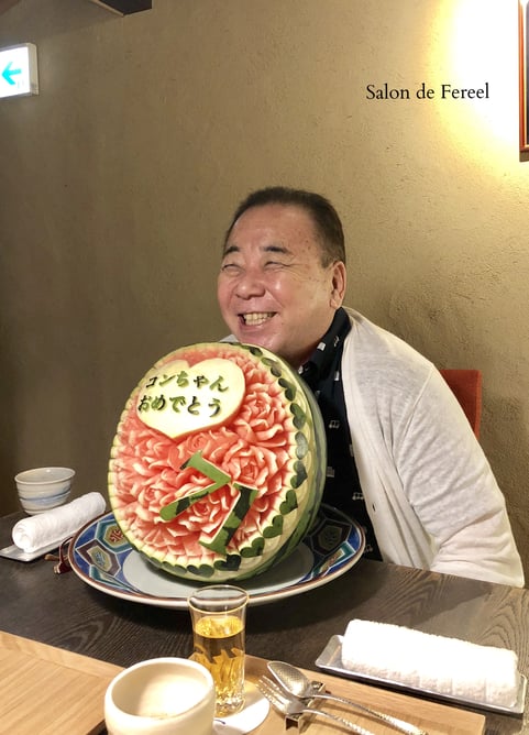 カービング　スイカ　彫刻　誕生日　結婚式　メロン　フルーツカービング　教室　大阪　薔薇　ソープカービング　　プレゼント　オーダー　フラワーケーキ　時計　ウェルカムボード　フルーツバスケット　近藤光史　コンちゃん　祇園さ々木