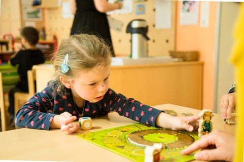 mädchen-im-vinco-heilpädagogischer-kindergarten