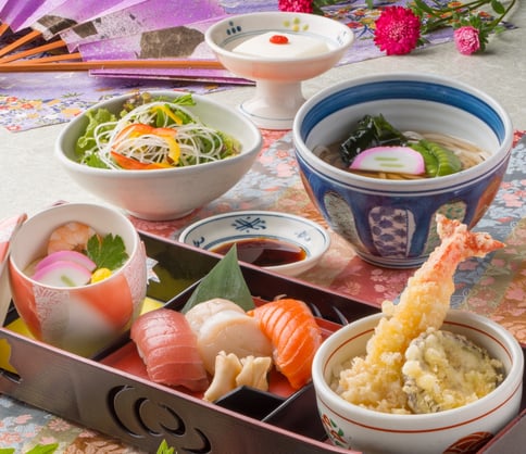 レディース御膳 1410円(税込1550円) ドリンク付き