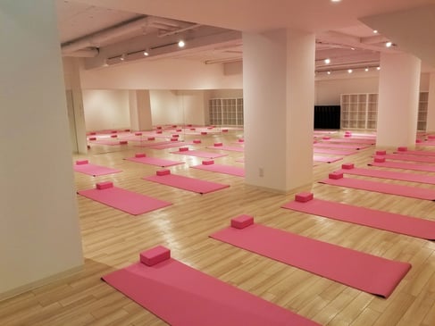 ヨギフィール東長崎のスタジオ風景