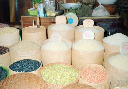 　　　　アジアの雑穀屋さん。