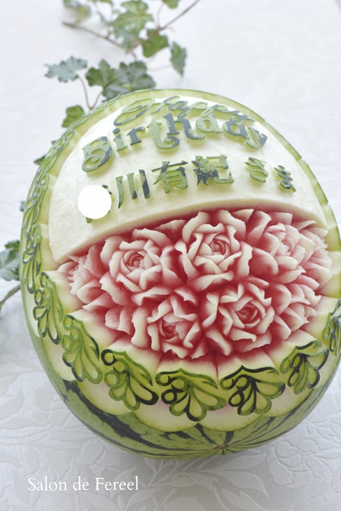 カービング　スイカ　彫刻　誕生日　結婚式　メロン　フルーツカービング　教室　大阪　薔薇　ソープカービング　　プレゼント　オーダー　フラワーケーキ　時計　ウェルカムボード　フルーツバスケット