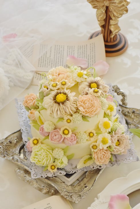 #フラワーケーキ #buttercream #バタークリーム #お花絞り #flowercake #ケーキ#新町 #習い事 #大阪 #趣味 #お稽古 #田中聖子 #生クリーム #あんレース #リアルあんフラワー #あんクリーム  #手作りクッキー #手作りケーキ #あんフラワー #あんフラワークッキー   #フラワーケーキ大阪 #ヴィンテージ   #アンティーク  #アンティークケーキ #おもてなし料理 #おもてなし料理レッスン #Fereel #クリスマスケーキ　＃クリスマスフラワーケーキ 