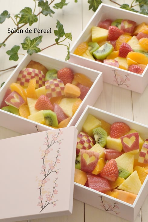 カービング　スイカ　彫刻　誕生日　結婚式　メロン　フルーツカービング　教室　大阪　薔薇　ソープカービング　プレゼント　オーダー　りんご　重箱