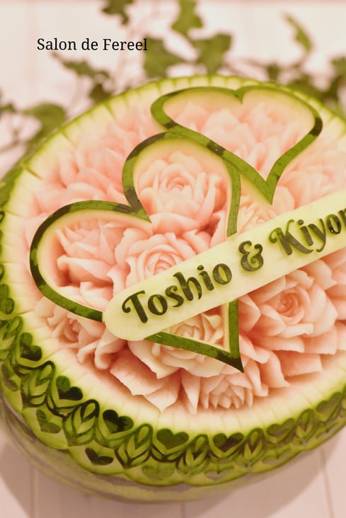 カービング　スイカ　彫刻　誕生日　結婚式　メロン　フルーツカービング　教室　大阪　薔薇　ソープカービング　プレゼント　オーダー　お祝い