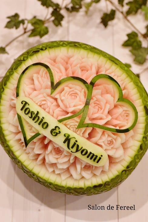 カービング　スイカ　彫刻　誕生日　結婚式　メロン　フルーツカービング　教室　大阪　薔薇　ソープカービング　プレゼント　オーダー　ウェルカムボード　お祝い