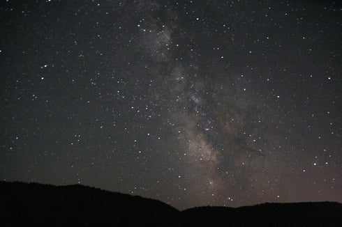 これはさらに闇の中。市街地から20分程度の場所にある忠別湖で捉えた一枚。