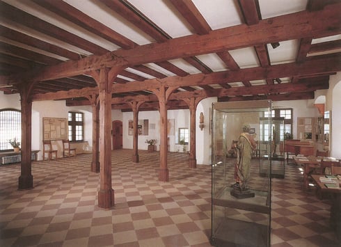 Saal des Cusanus-Geburtshauses