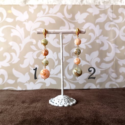 Boucles d'oreille perles en albatre rose céladon