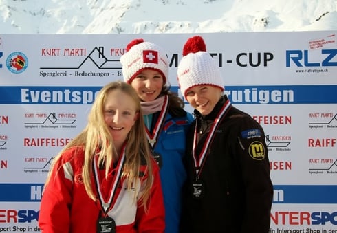 v.l Bircher Nadja(JO Adelboden, Brunner Janette(JO Habkern) mit der Tagesbestzeit, Kaiser Sina(JO Frutigen)