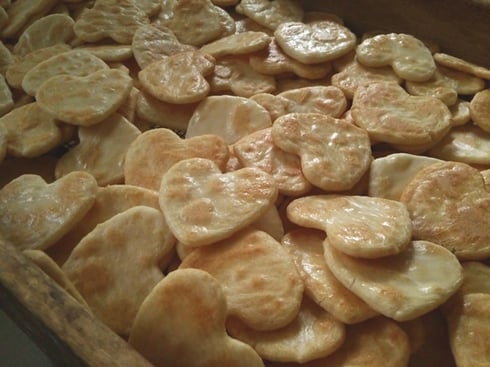 ハート型お醤油せんべい