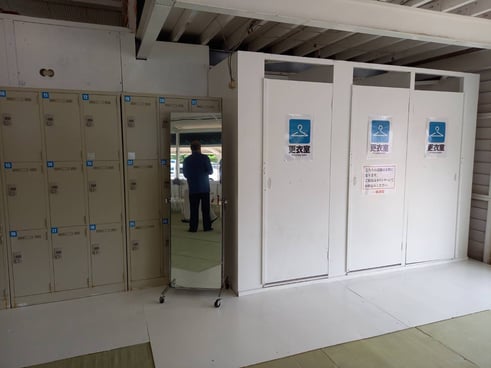 ロッカーや更衣室もバッチリ！