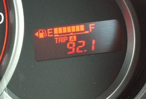 デミオ燃費計
