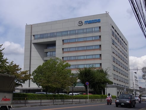 マツダ本社外観