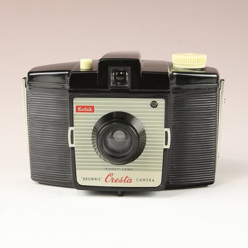 KODAK Brownie Cresta Camera 1955-1958  ©  engel-art.ch