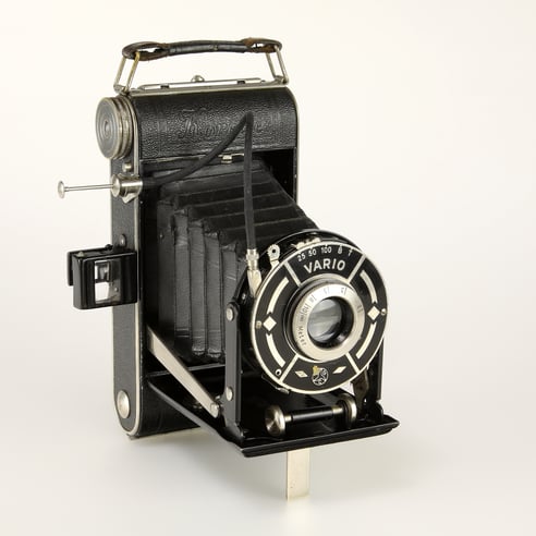 Kochmann Korelle Vertical 6 x 9cm  1934-1935  ©  engel-art.ch