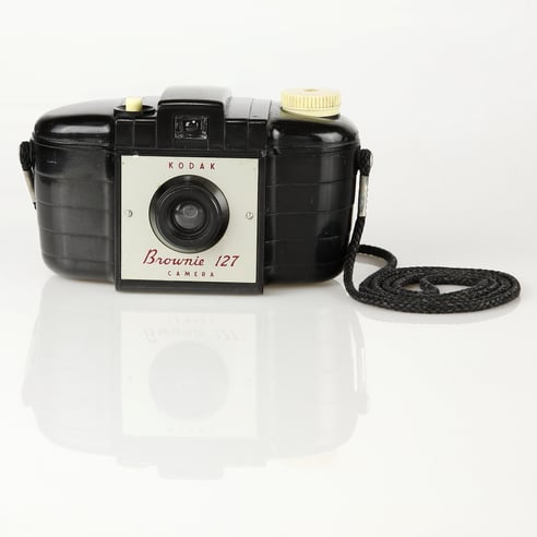 KODAK Brownie 127      1953-1959  ©  engel-art.ch