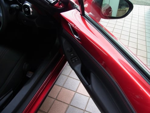 意外な乗りやすさに貢献しているサイドシルの形状