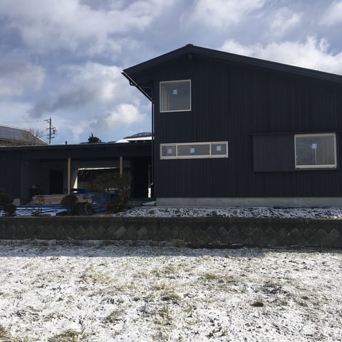 長野県　塩尻市片丘　建築設計事務所　建築家　news設計室　丸山和男　住宅設計　設計監理　定例打合せ　県産材住宅　足場撤去