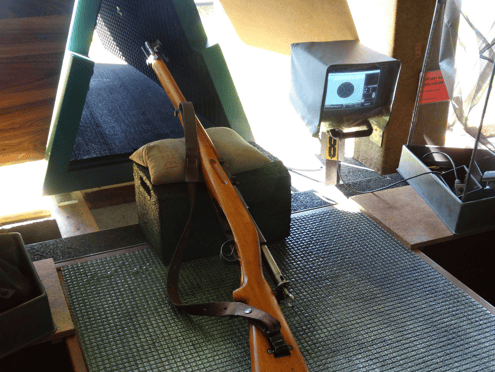 Eine Herausforderung: Karabiner 31 ohne moderne Zieloptik (Bild: buebikernews)