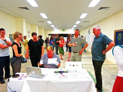 自身の作品展示の風景