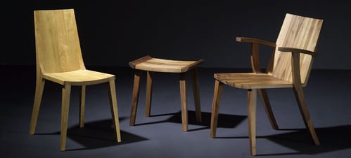 Masivholzstuhl Eiche, Hocker Nussbaum massiv, Massiholzstuhl mit Armlehnen Nussbaum