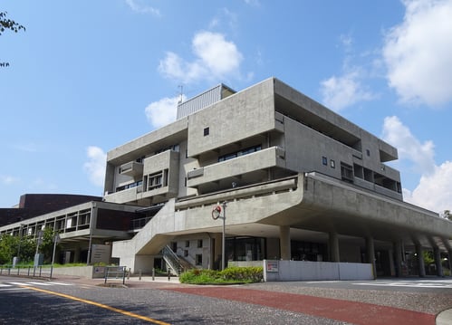 県立青少年センター