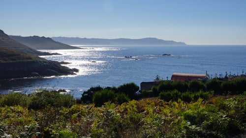 Aussicht auf dem Abstieg vom Monte da Insua.