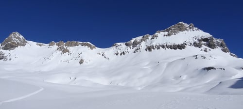 Das Wildstrubelmassiv. Rechts der Gipfel des Grossstrubels.