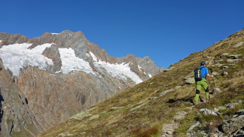 Von der Voralphütte ging es gestärkt weiter.