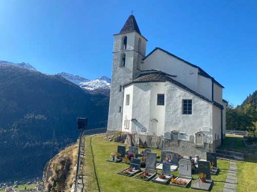 Und wieder mal an einer Kirche vorbei...
