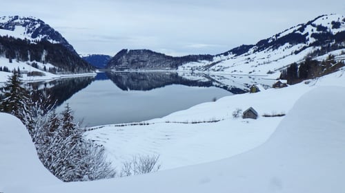 Blick auf den Wägitalersee auf dem Weg ins Ziggenbach-Tal.