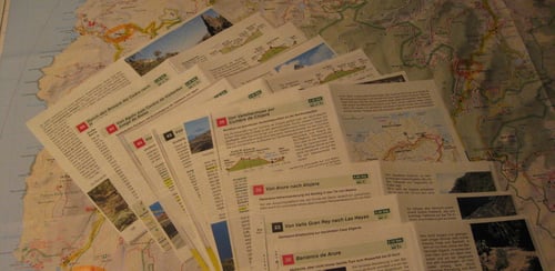 Kopieren und Studium der Wanderpfade