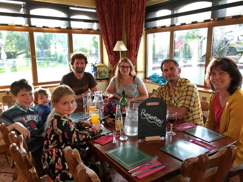 Schweizer unter sich: Abendessen im The Barge Steakhouse 