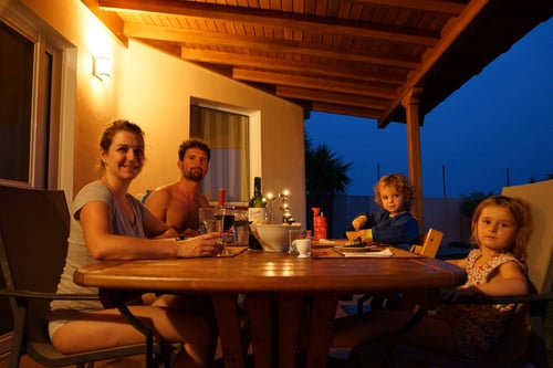 Abendessen auf der Terrasse… 