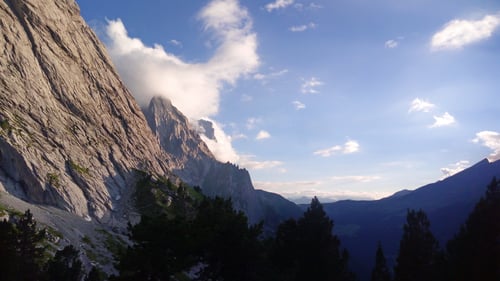 Ausblick von der Terrasse der Engelhornhütte.