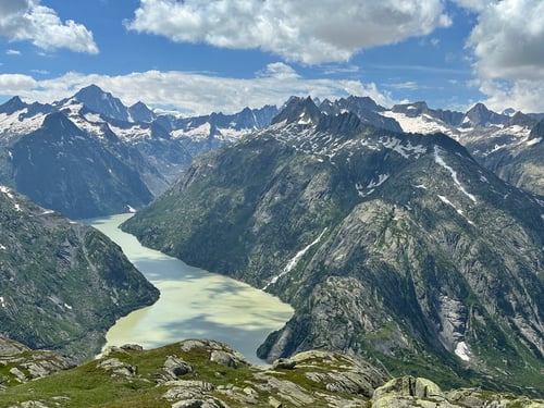 2024/07: Blick auf den Grimselsee. Rechts davon der Brünberg (CH/BE)