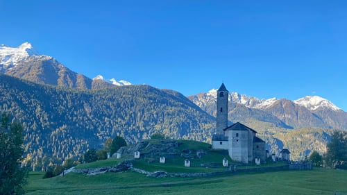 Die katholische Pfarrkirche Santi Lorenzo e Agata.