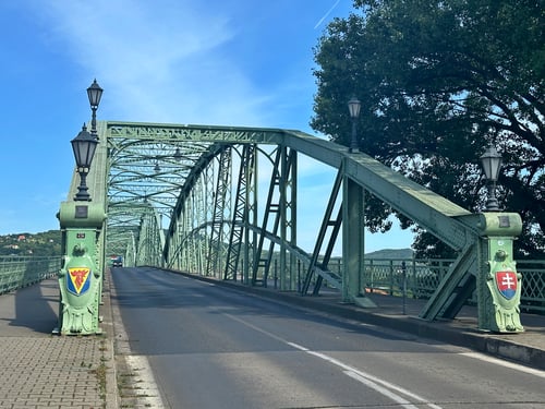 Die Maria-Valeria-Brücke nach Esztergom (Gran)