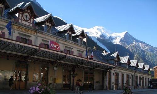 Bahnhof Chamonix mit Mont Blanc Massiv