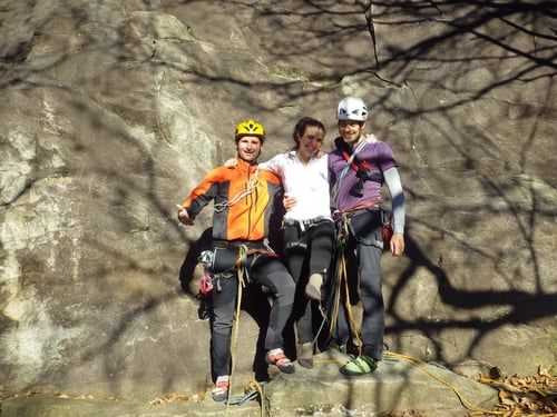 Kaum angekommen, flogen schon die Frauen auf uns...